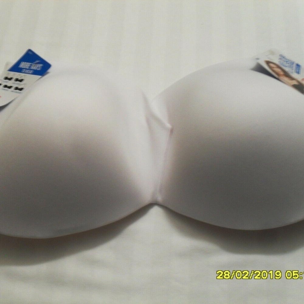 WOMEN’S FULL COVERAGE NO-SLIP WHITE STRAPLESS